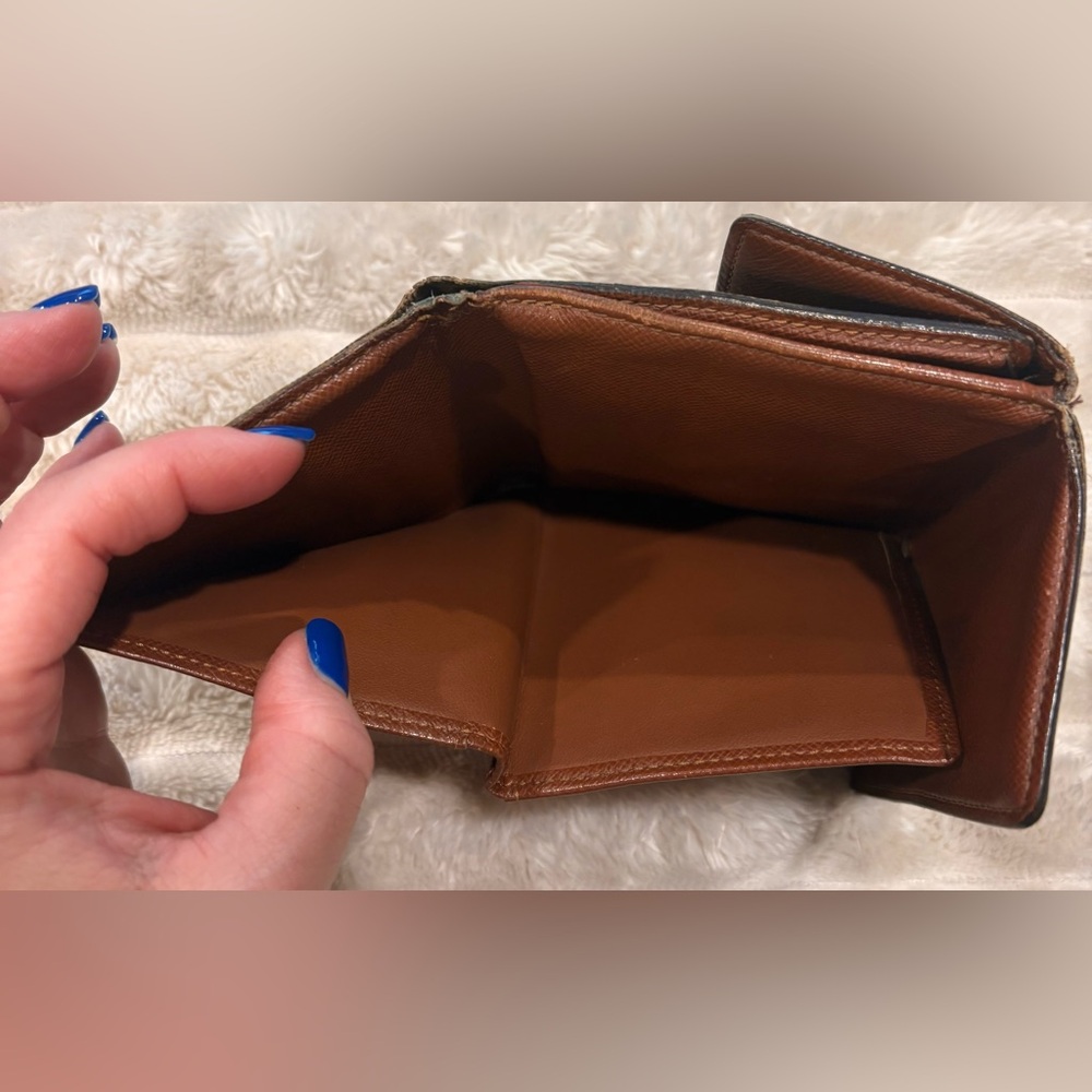 Authentic Louis Vuitton Compact Wallet - Picture 13 of 15